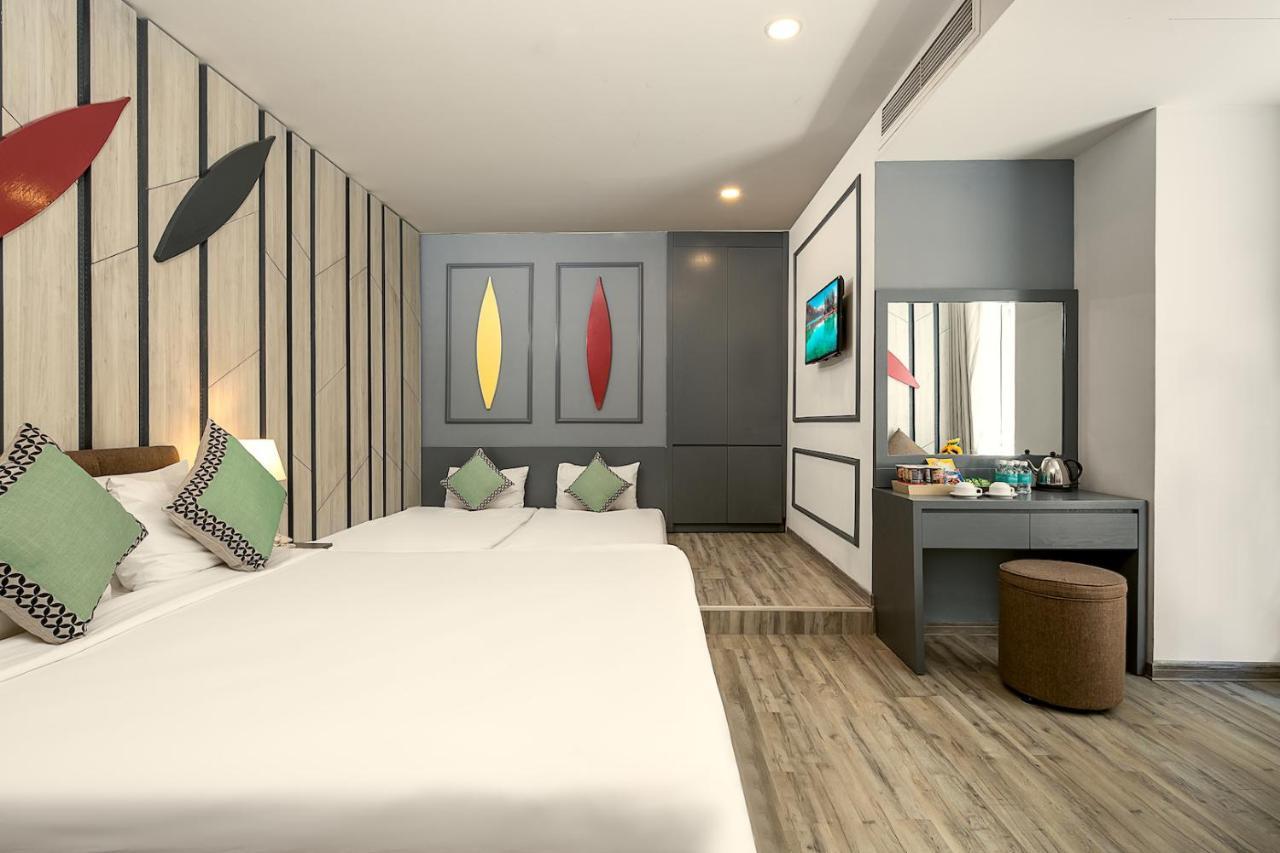 Le House Boutique Hotel - 100M To The Beach ダナン市 エクステリア 写真