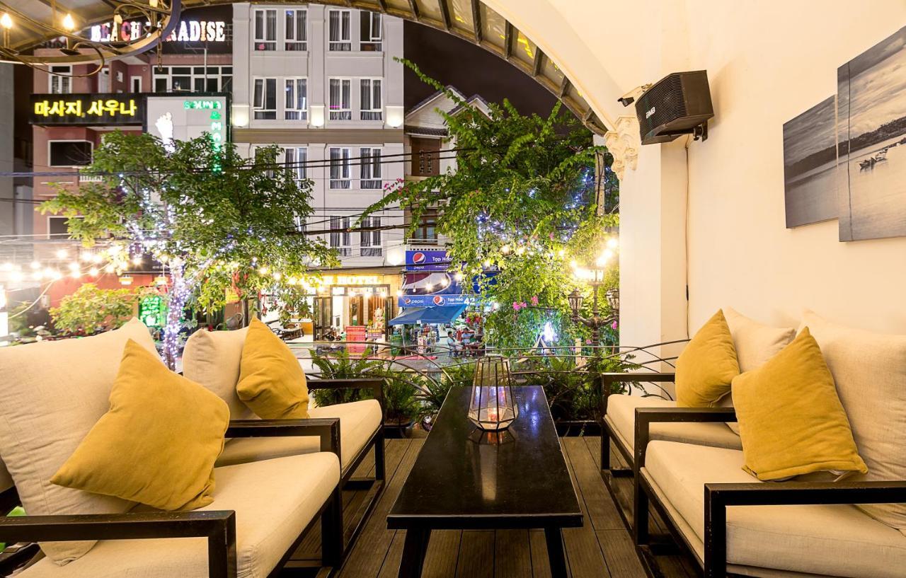 Le House Boutique Hotel - 100M To The Beach ダナン市 エクステリア 写真