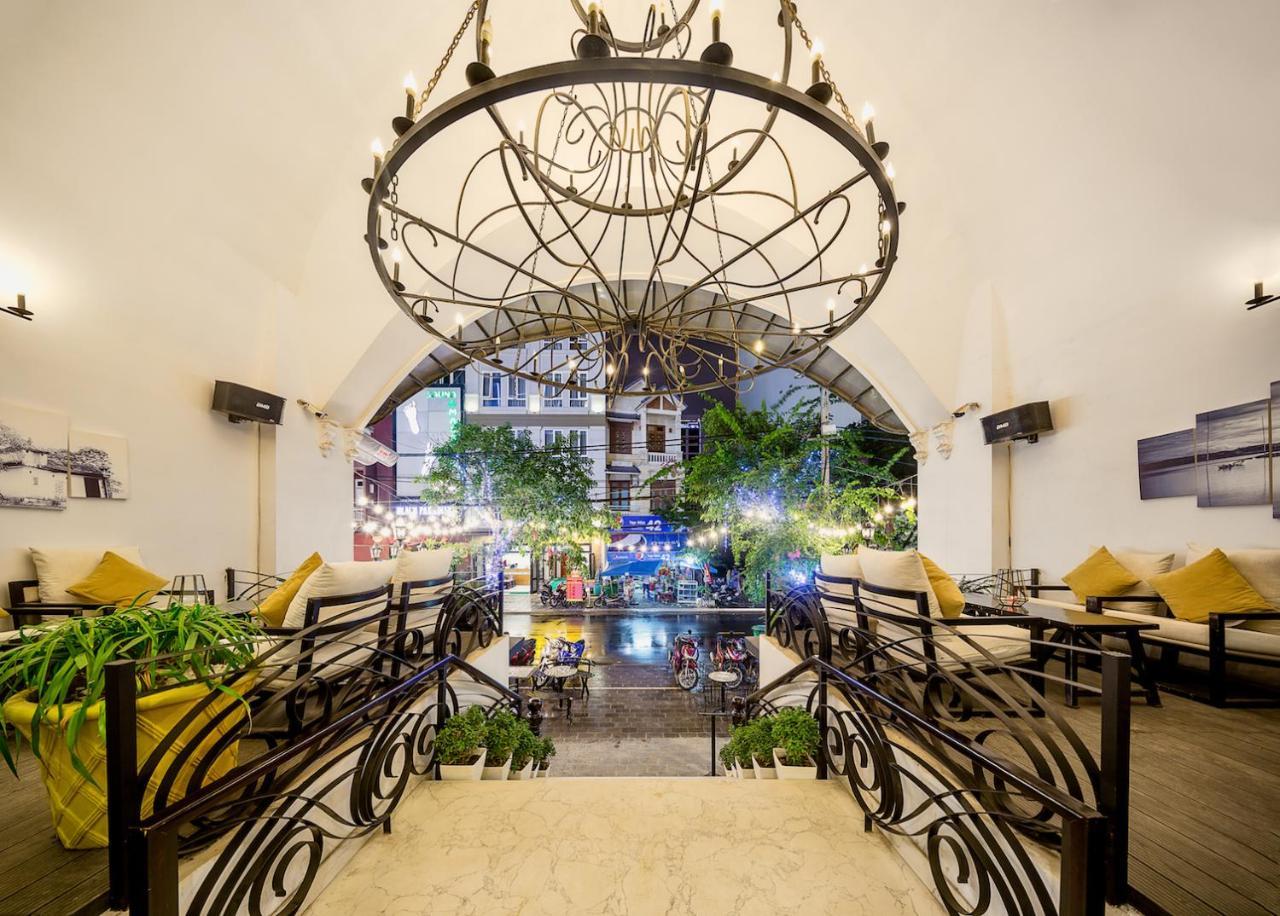 Le House Boutique Hotel - 100M To The Beach ダナン市 エクステリア 写真
