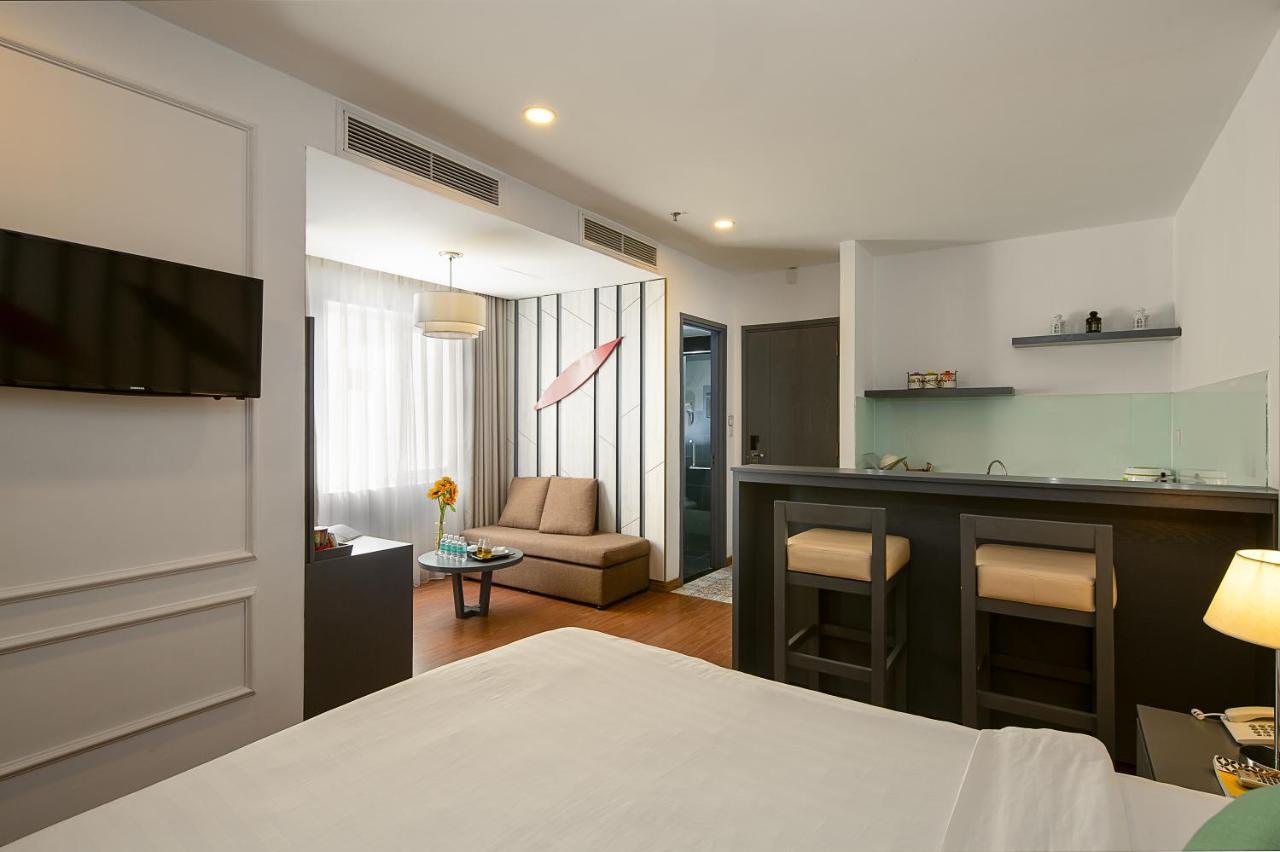 Le House Boutique Hotel - 100M To The Beach ダナン市 エクステリア 写真