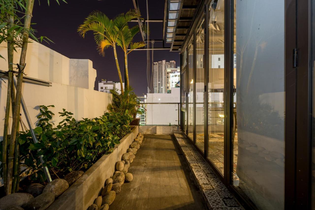 Le House Boutique Hotel - 100M To The Beach ダナン市 エクステリア 写真